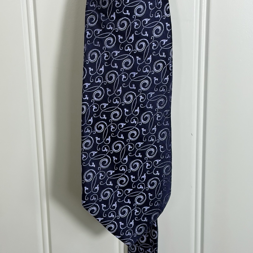 Valentino Made in Italy Blue Paisley Swirl Silk Necktie Luxury Designer Tie